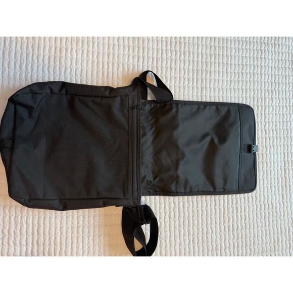 Hershel Supply Co Lane Messenger Black bag Canvas Crossbody Shoulder Bag red str - Picture 4 of 14